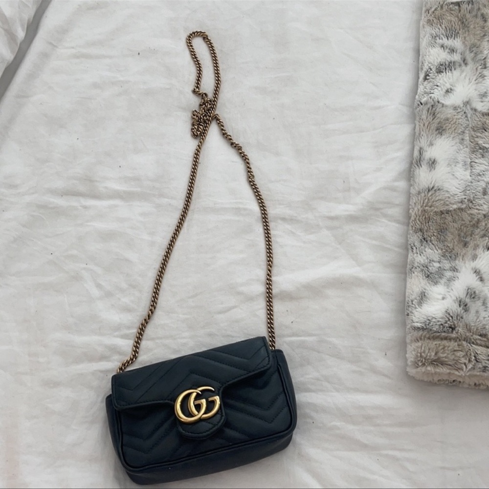 Perfect condition mini gucci bag size  6.2"W x 4"H x 1.7"D
